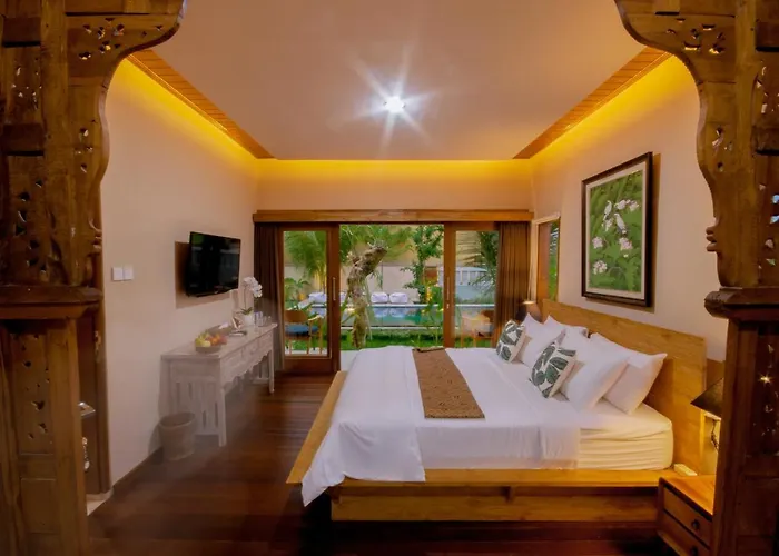 Lucky House Villa *