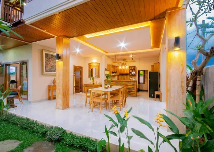 Lucky House Villa *