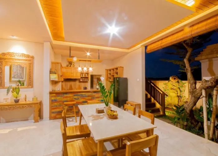 Lucky House Villa *