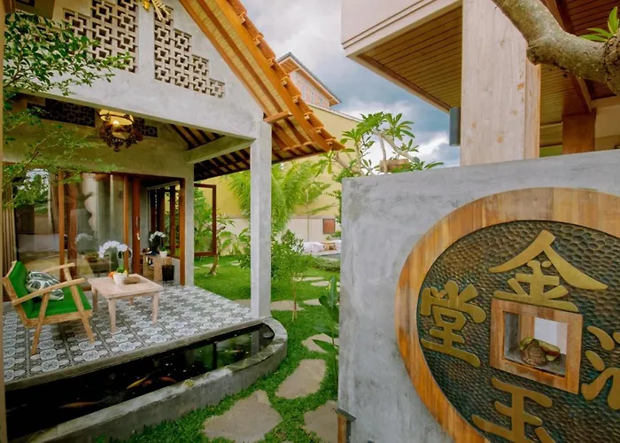 Lucky House Villa *